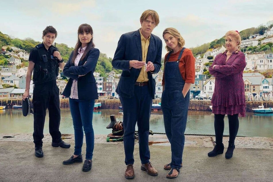 Humphrey Goodman (Kris Marshall, 52, M.) zieht in "Beyond Paradise" der Liebe wegen in die englische Provinz.