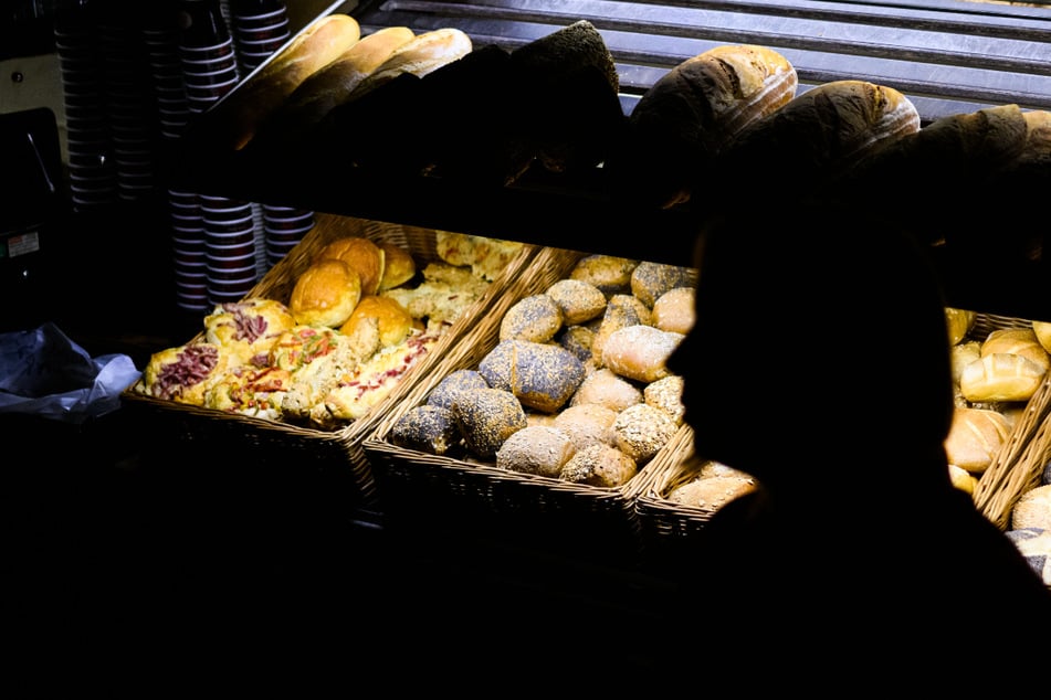 Bei vielen Bäckern in Norddeutschland war es am Donnerstagmorgen deutlich dunkler als sonst.