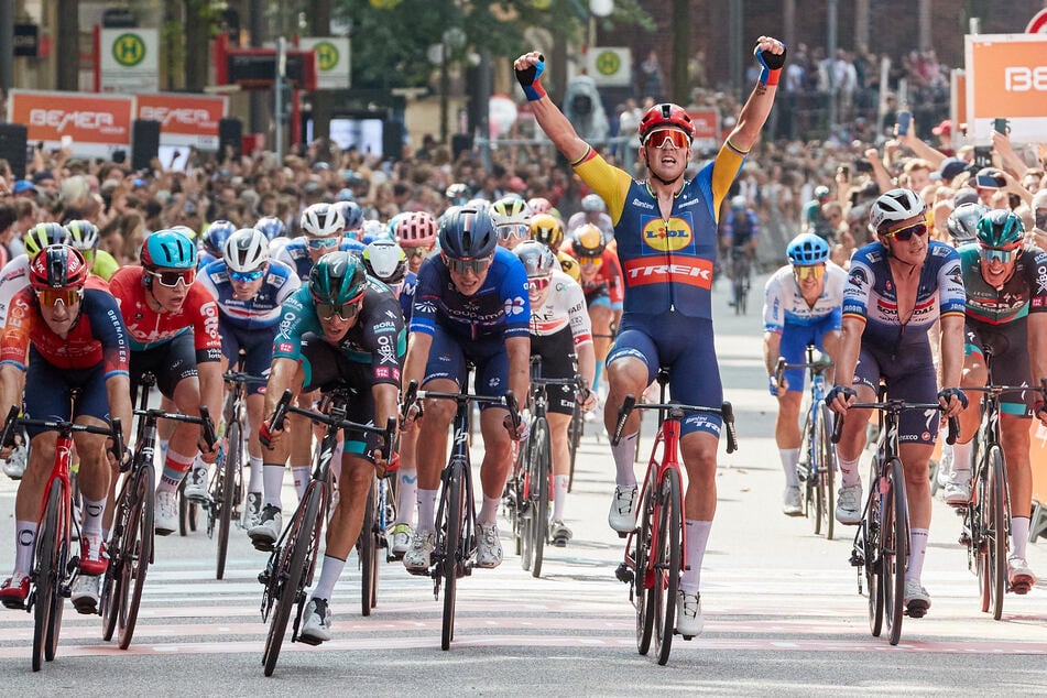 Der Start der internationalen Elite beim knapp 200 Kilometer langen Rennen durch Hamburg und Teile Schleswig-Holsteins erfolgt um 11.15 Uhr. (Archivbild)