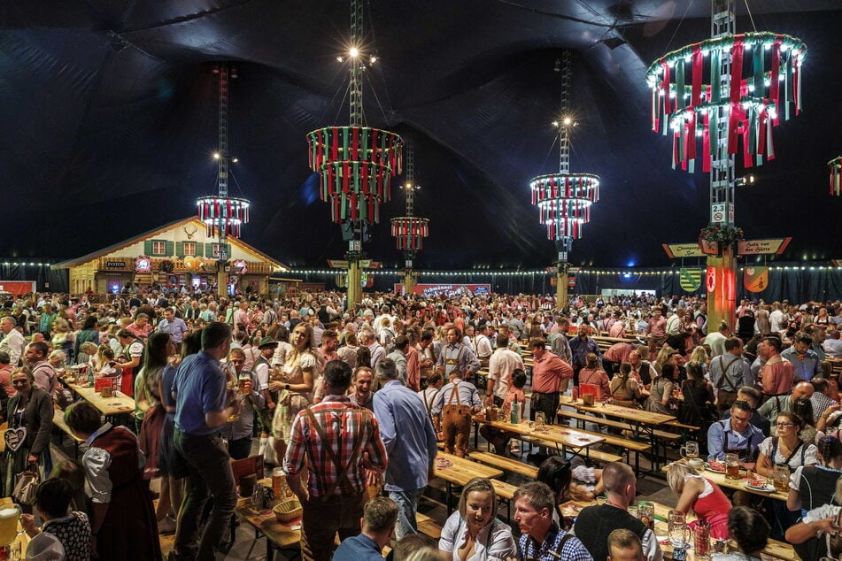 Im Herbst wird in Dresden wieder in Tracht gefeiert.