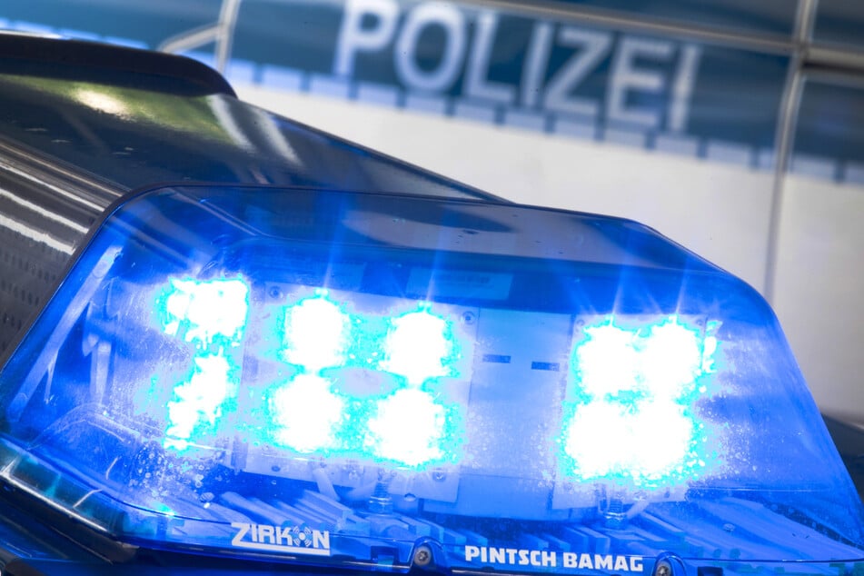 Laut Polizeiangaben gelang den Tätern die Flucht über die A7 Richtung Eisenberg. (Symbolbild)