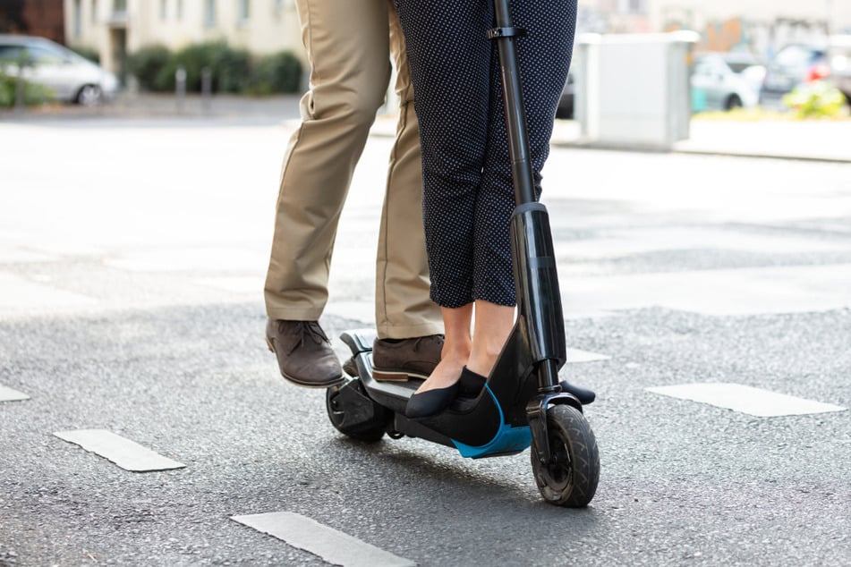 Alle Arten von Zweirädern wurden ins Visier genommen. Aus gutem Grund: Im vergangenen Jahr ereigneten sich in Bayern beispielsweise 2534 Verkehrsunfälle mit E-Scootern. (Symbolfoto)