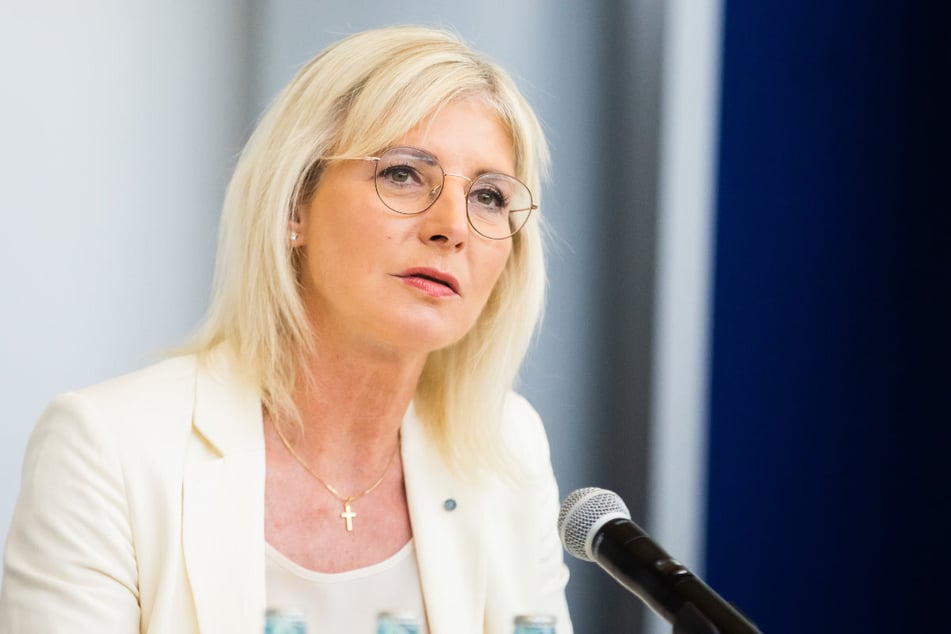 Bayerns Familienministerin Ulrike Scharf (58, CSU) möchte trotz der Daten die Anstrengungen zur Fachkräftegewinnung weiterhin hochhalten.