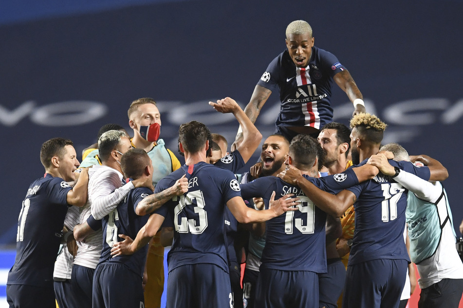 Ausgelassene Stimmung bei den Franzosen: Der Gegner im Finale heißt entweder Lyon oder Bayern München.