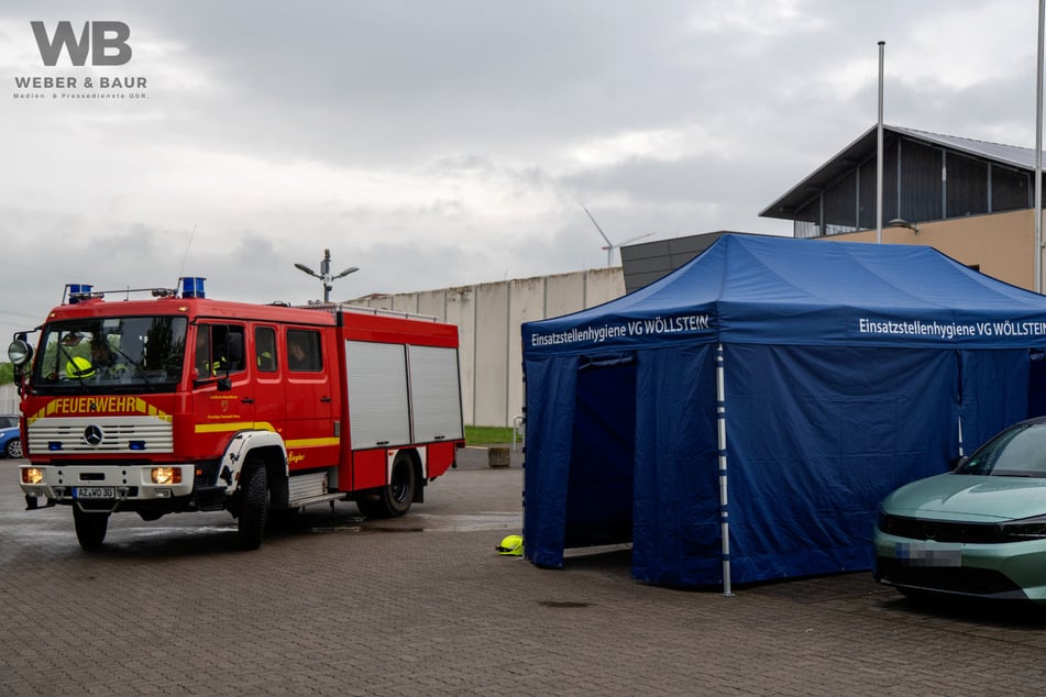 Die Einsatzkräfte der Feuerwehr hatten den Brand schnell unter Kontrolle bekommen und ein weiteres Ausbreiten der Flammen verhindert.