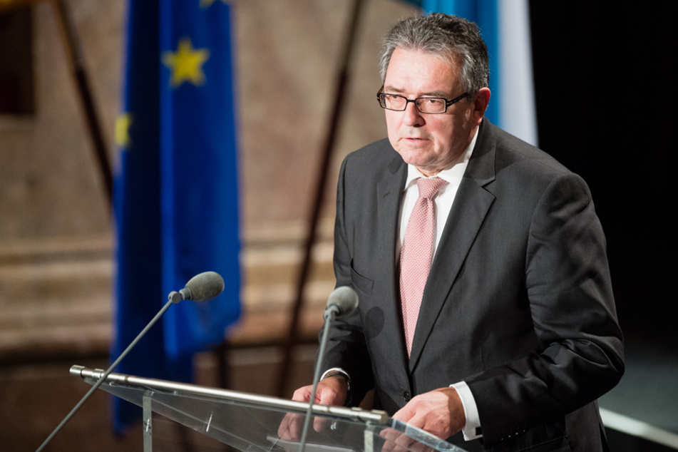 In Sachen SARS-CoV-2 hat der Präsident des Verfassungsgerichtshofs, Peter Küspert, eine klare Meinung.