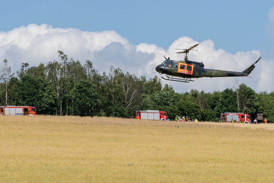 Mehrere Feuerwehr-Fahrzeugen eilten damals zur Unglücksstelle.