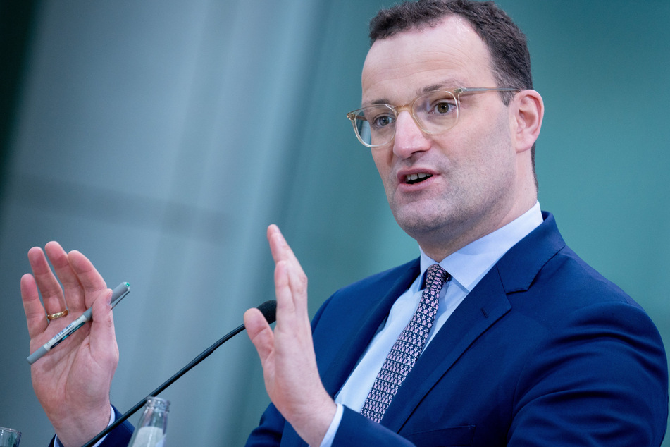 Bundesgesundheitsminister Jens Spahn (40, CDU) hat einer Impfpflicht im Kampf gegen die Corona-Pandemie erneut eine Absage erteilt.