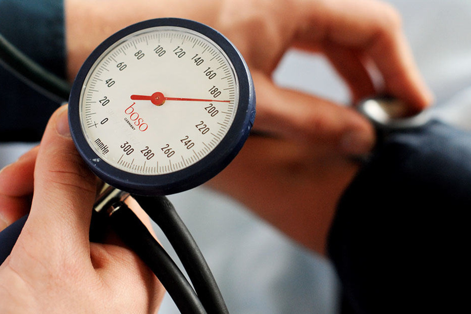 Machen die neuen Blutdruck-Richtlinien in den USA aus gesunden Menschen kranke Patienten?