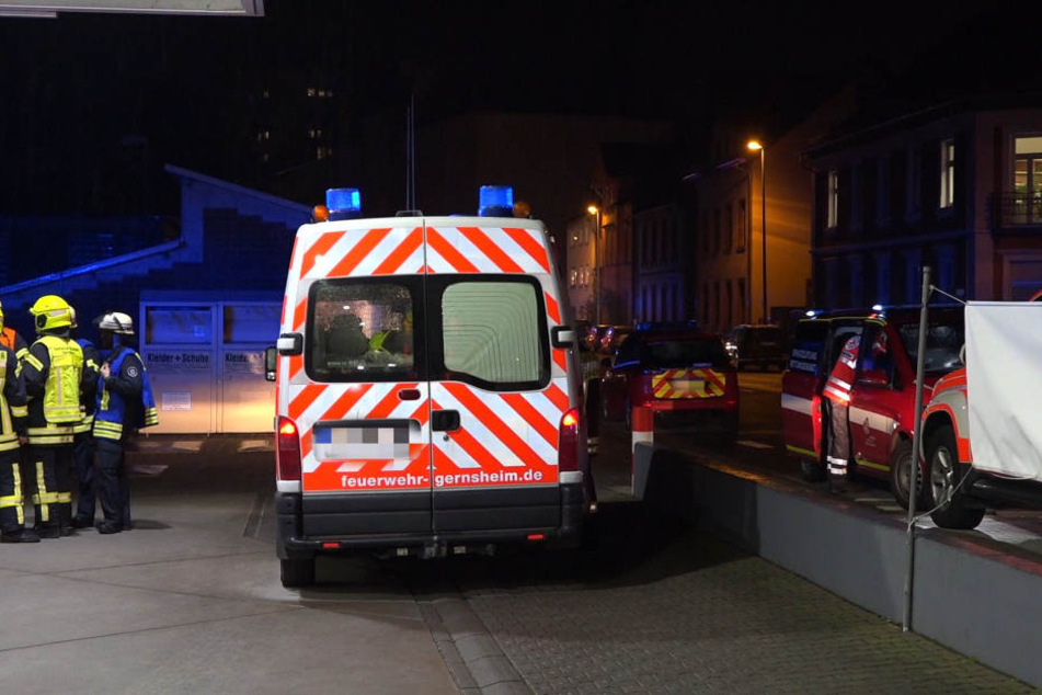 Der Fahrer des Tanklasters kam vorsorglich in ein Krankenhaus.