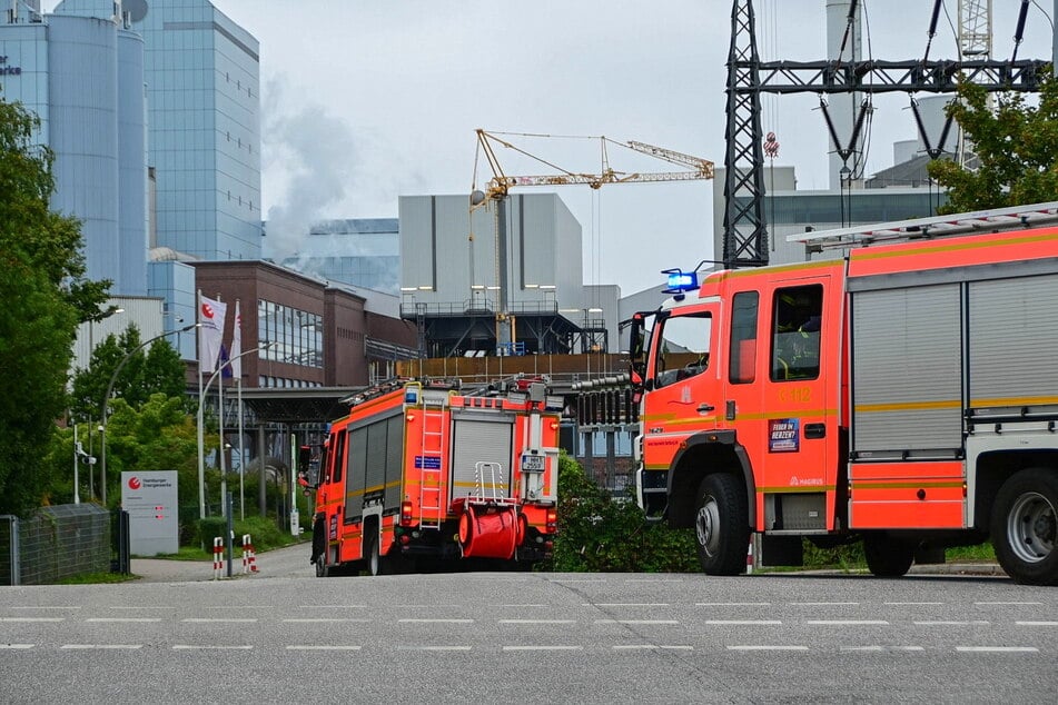 Am Samstagmittag ist im Hamburger Kraftwerk Tiefstack ein Feuer ausgebrochen.