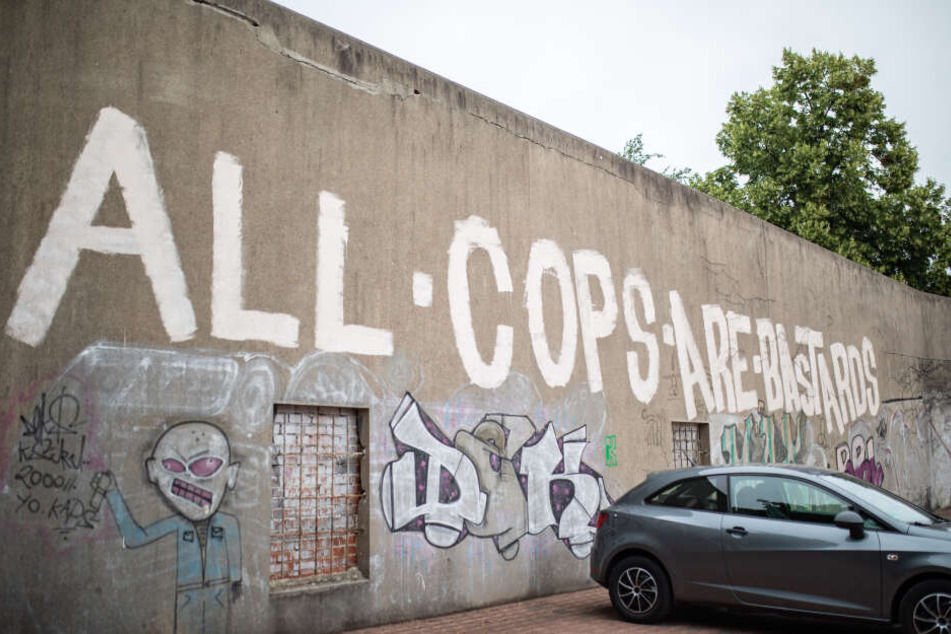 Gegen solche Graffiti will die Polizei Bochum stärker vorgehen.