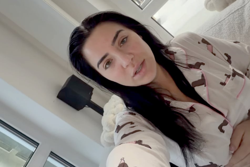 Die 29-Jährige berichtet in ihrer aktuellen Instagram-Story von starken Schmerzen nach der Operation.