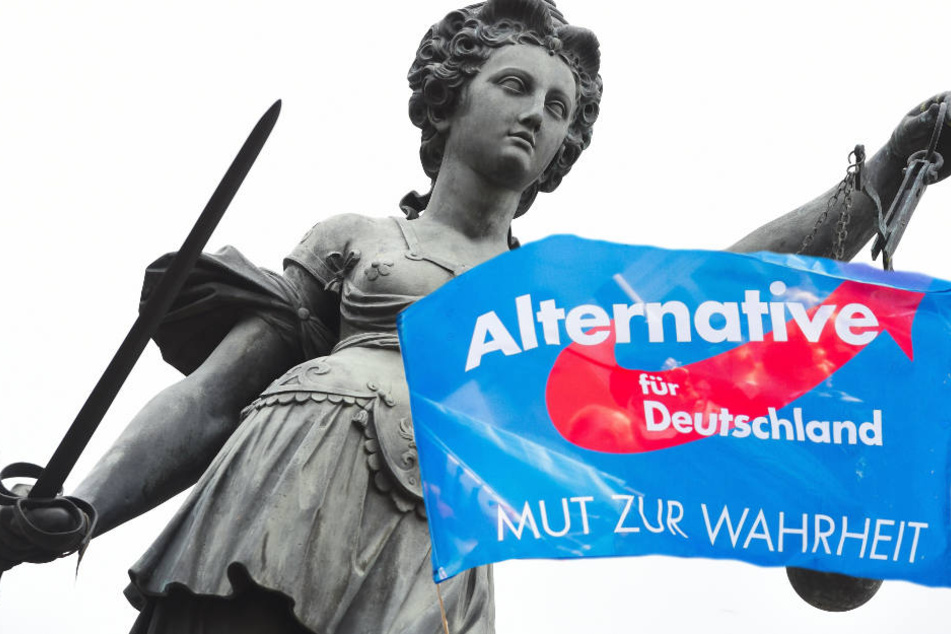 "Mut zur Wahrheit" vor Gericht hatten zwei AfD-Aktivisten am Mittwoch nicht (Symbolbild).