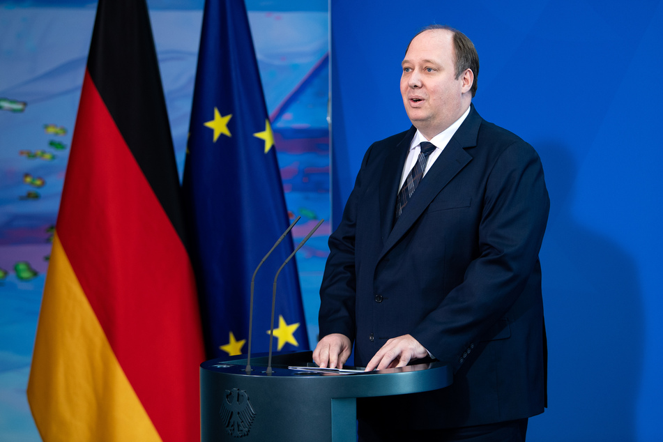 Kanzleramtschef Helge Braun hat den Samstag als entscheidenden Tag bei der Entscheidung über mögliche Ausgangssperren wegen des Coronavirus bezeichnet.