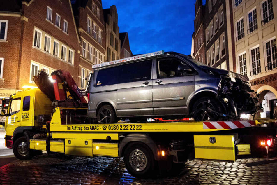 Mit diesem Campinbus raste Jens R. in die Menschenmenge.