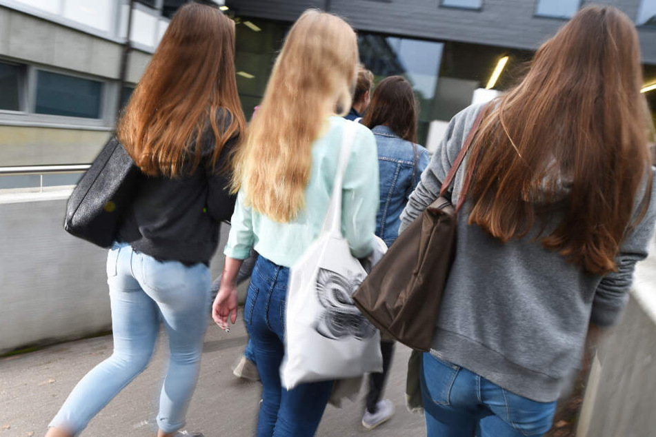 In bayerischen Schulen gibt es laut SPD einen erheblichen Mangel an Schulpsychologen. (Symbolbild)