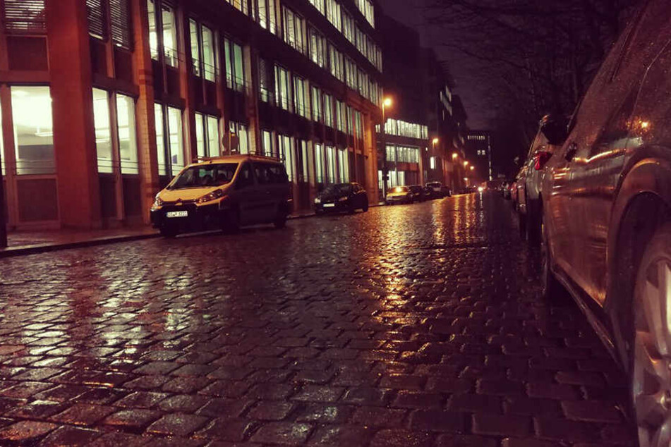 Die Pflastersteine in der Eilenburger Straße ärgern Autofahrer, Radfahrer und Anwohner. Sowohl die Straße, als auch die Gehwege bekommen einen neuen Belag.