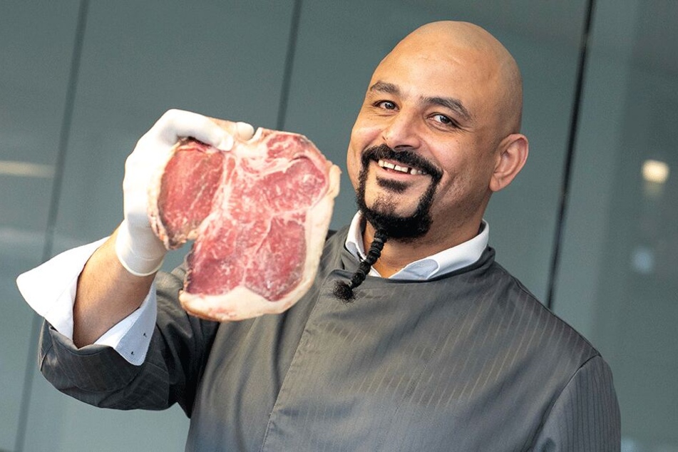Man sieht es ihm an: Ibrahim Mohamed (40) liebt den Geschmack von Fleisch.