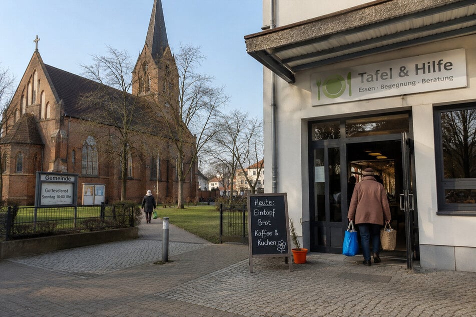 Kirchen im freien Fall: Wer rettet unsere soziale Infrastruktur?