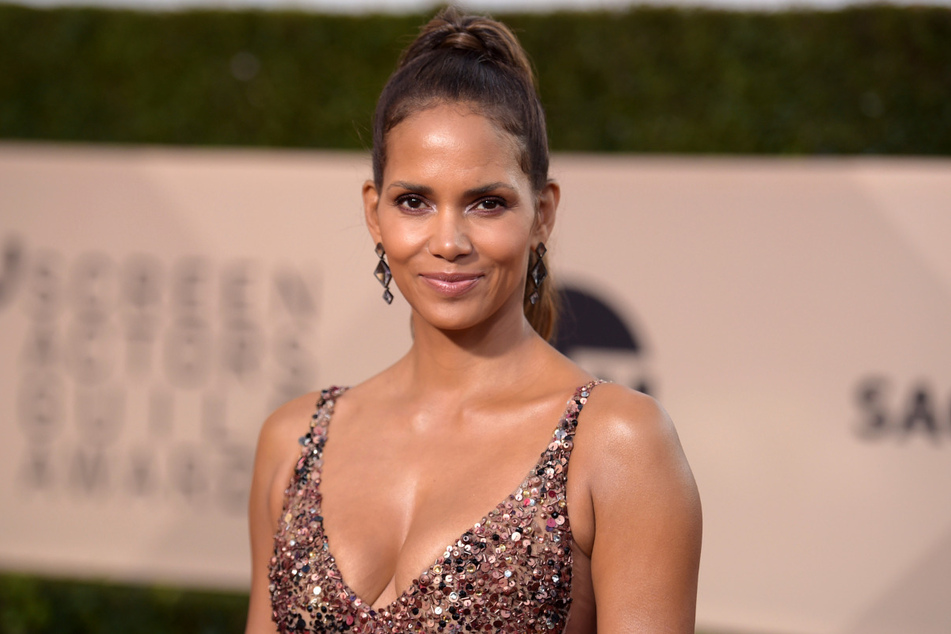 Halle Berry kommt (53) hat nach heftiger Kritik eine Transgender-Rolle abgelehnt.