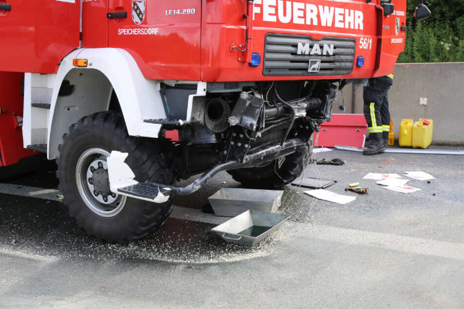 An dem Fahrzeug entstand ein immenser Schaden.