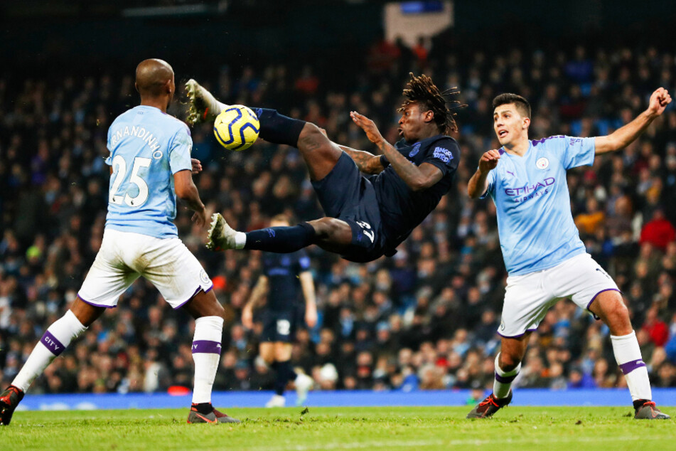 Moise Kean (M.) spielt seit Sommer 2019 beim FC Everton in der Premier League, ist dort sportlich aber nicht angekommen.