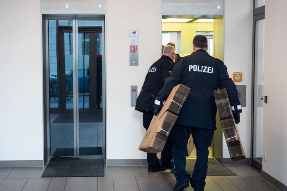 Millionen-Betrug in der Krebsmedizin? Mega-Razzia bringt Beweise ans Licht