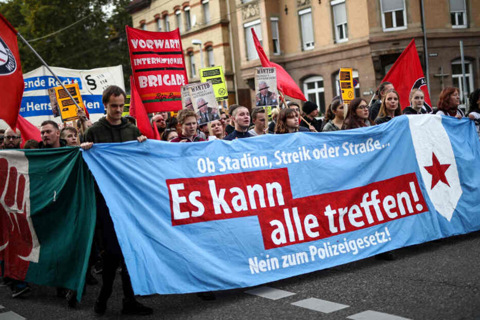 "Es kann alle treffen!", zeigten sich diese Demonstranten überzeugt.