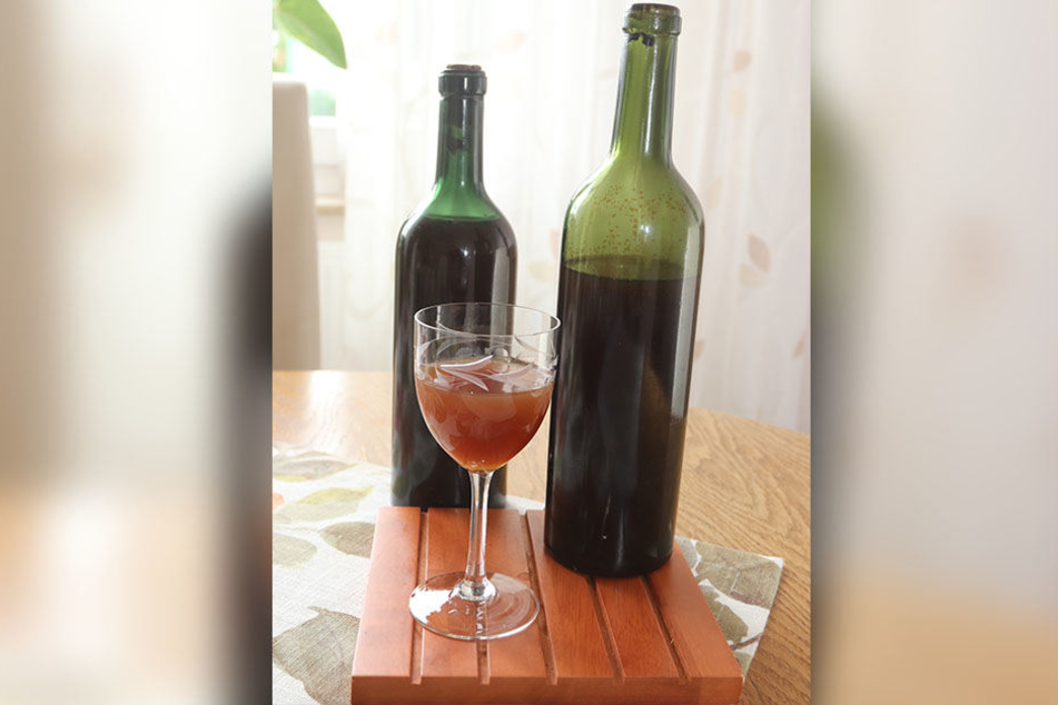 Der alte Wein roch noch immer sehr fruchtig.