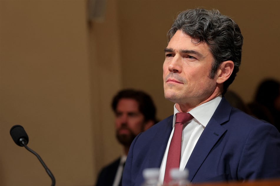 FBI sparks outrage with move against top intelligence who quit in protest at Iran war