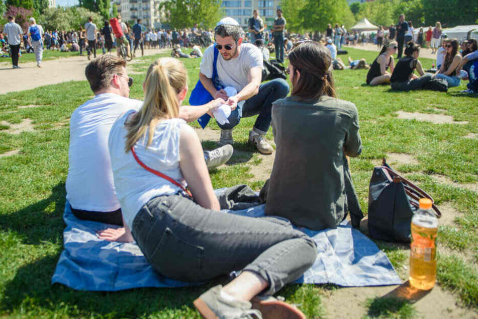 Das gemeinsame Aufräumen soll eine Touristenattraktion werden.