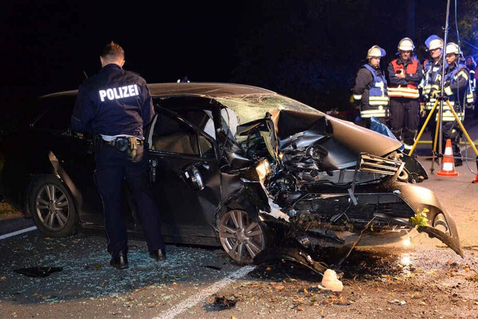 Die Polizei sperrte die Unfallstelle für mehrere Stunden.