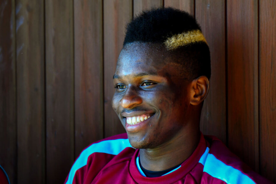 Moussa Koné hat momentan gut lachen. Der Ex-Stürmer von Dynamo Dresden erzielte für seinen neuen Klub sein zweites Tor im zweiten Spiel.