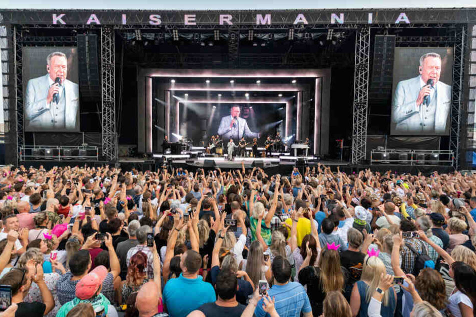 Ausverkauft! 12.500 Gäste beim ersten Konzert. Die anderen drei sind natürlich auch restlos ausverkauft.