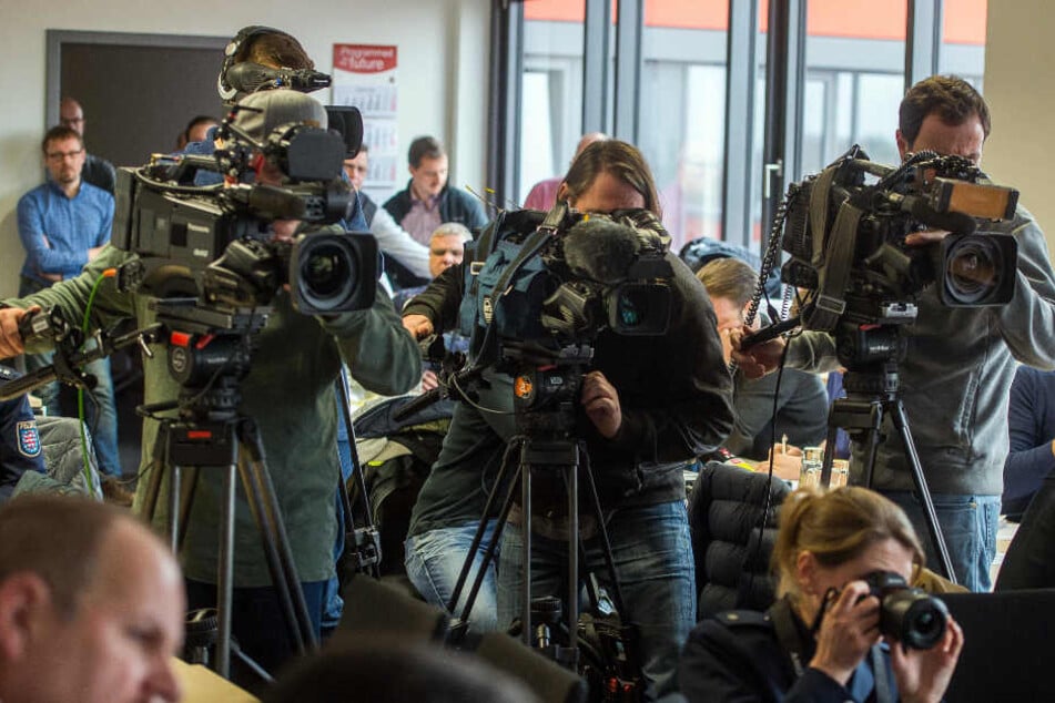 Viele Journalisten verfolgten am Dienstag die Pressekonferenz in Jena.