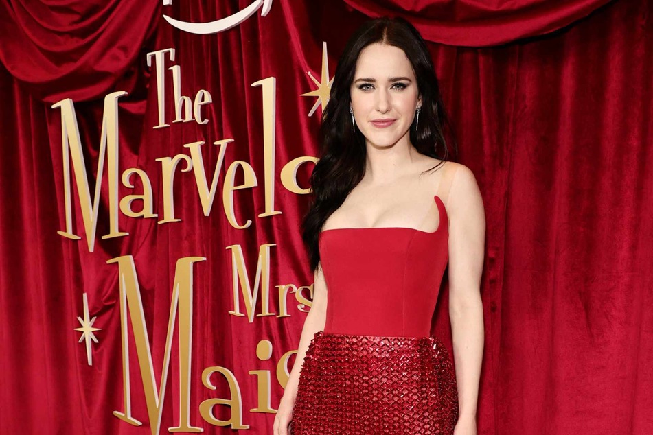 Rachel Brosnahan will reprise her leading role as Midge Maisel.
