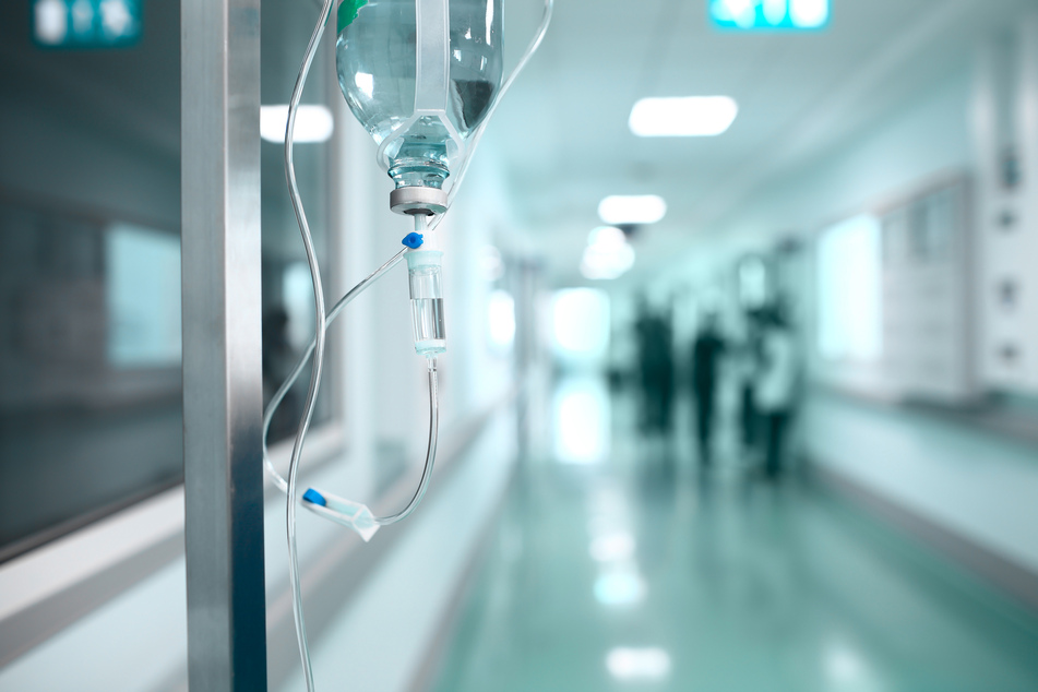 Die Mitarbeiter der Hautklinik müssen nun getestet werden.