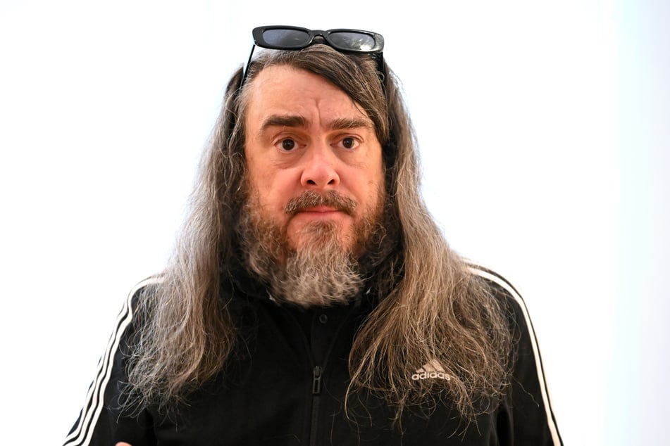 Jonathan Meeses (56) ist einer der gefragtesten Künstler Deutschlands.