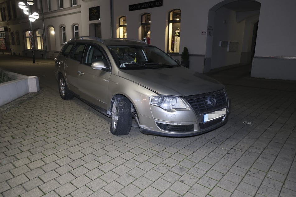Auf dem Brühl baute ein VW-Fahrer einen Unfall.
