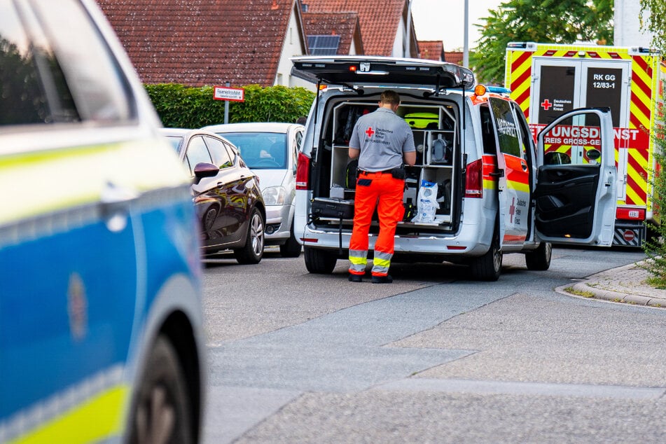 Auch Notarzt und Rettungsdienst waren vor Ort, für den 20-Jährigen kam allerdings jegliche Hilfe zu spät.