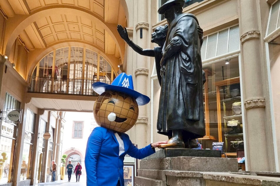 Das Messemännchen schaut noch heute gern im Auerbachs Keller vorbei.