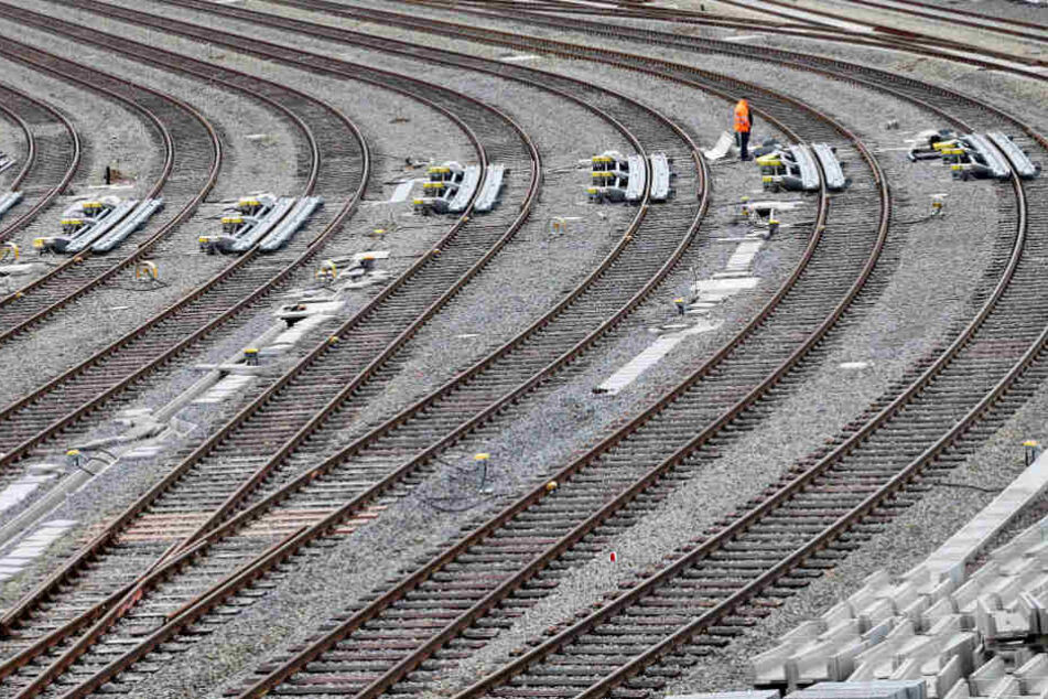 2400 Waggons sollen täglich über die acht Gleise rollen.