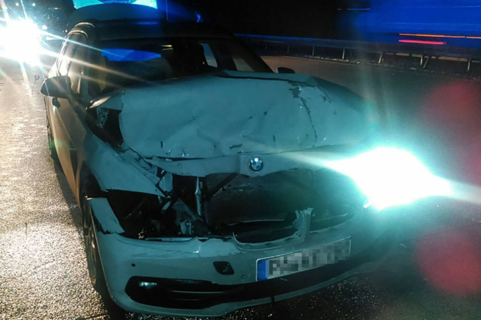Mindestens vier Personen sollen sich bei dem Unfall verletzt haben.