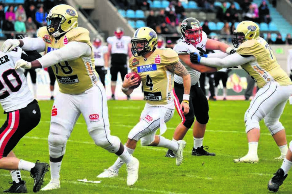 Quarterback Zack Greenlee (Mi.) bot eine bärenstarke Partie. Hier läuft er höchstpersönlich in die gegnerische Endzone.