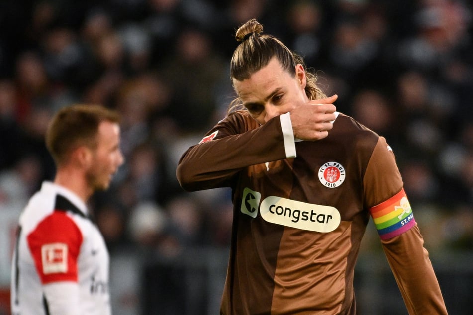 Mund abputzen und weitermachen! St.-Pauli-Kapitän Jackson Irvine (31) blickte trotz der Niederlage zuversichtlich in die kommenden Wochen.