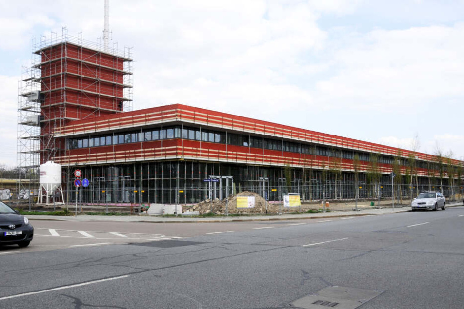 Der Unfall geschah unmittelbar vor der neuen Feuerwache Altstadt (Archivbild).