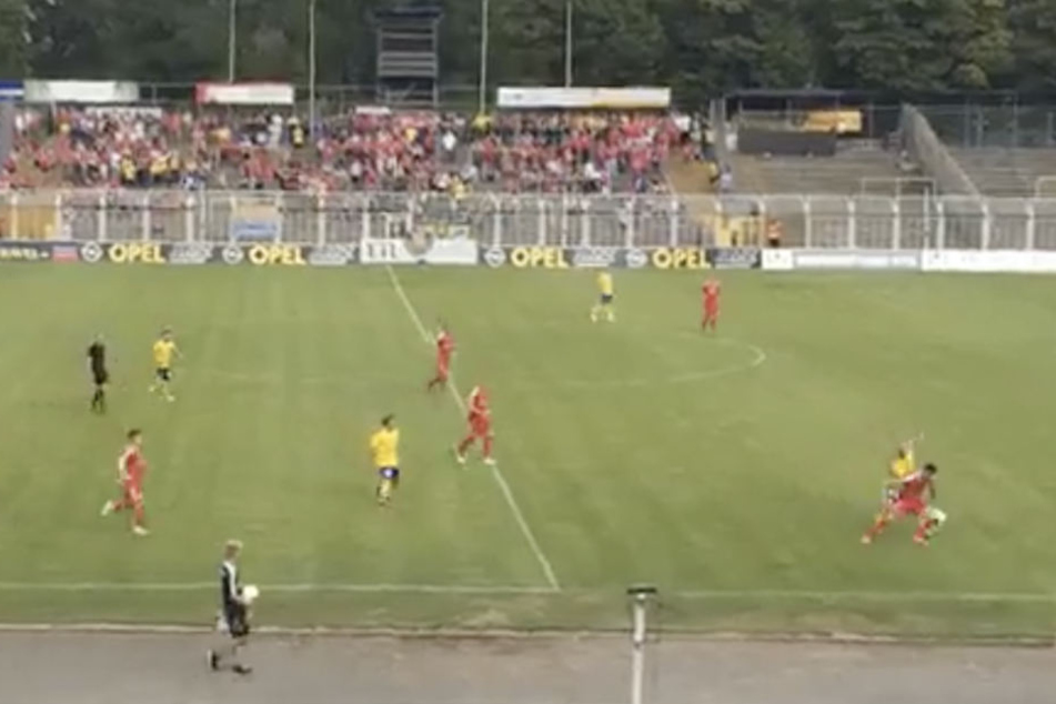 Zur Pause führte Lok noch mit 1:0. Das sollte sich in der zweiten Halbzeit schnell ändern.