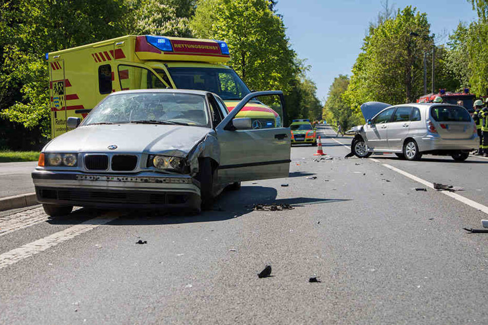 Ein Suzuki krachte auf der B101 mit einem BMW zusammen.