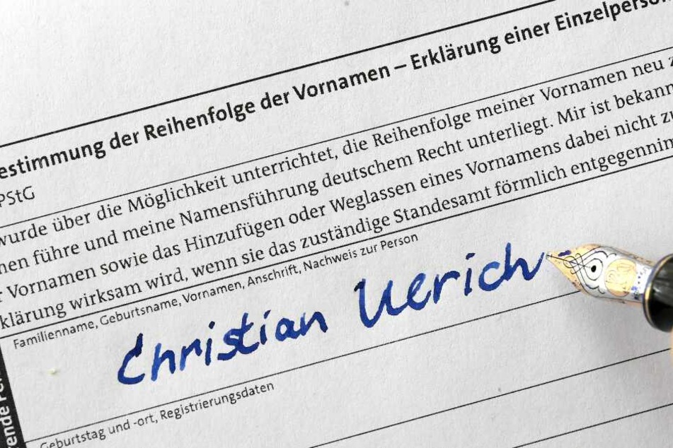 Sind die Vornamen nicht durch einen Bindestrich verbunden, können sie ganz einfach vertauscht werden.
